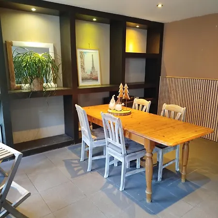 Maison Knel Hébergement de vacances *